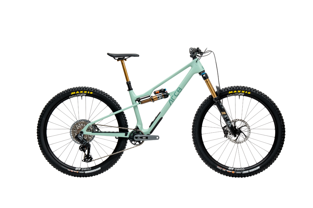 EXTRA2 MY24 sage green EX